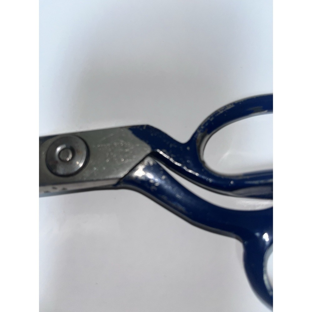 Vintage Wiss Scinlad 1225 Industrial Tailor Shears Blue Handles USA